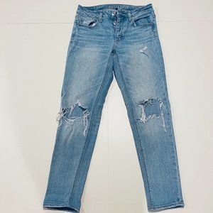 Tom Girl - Light Wash - Distressed Jeans - Size 4 - American Eagle